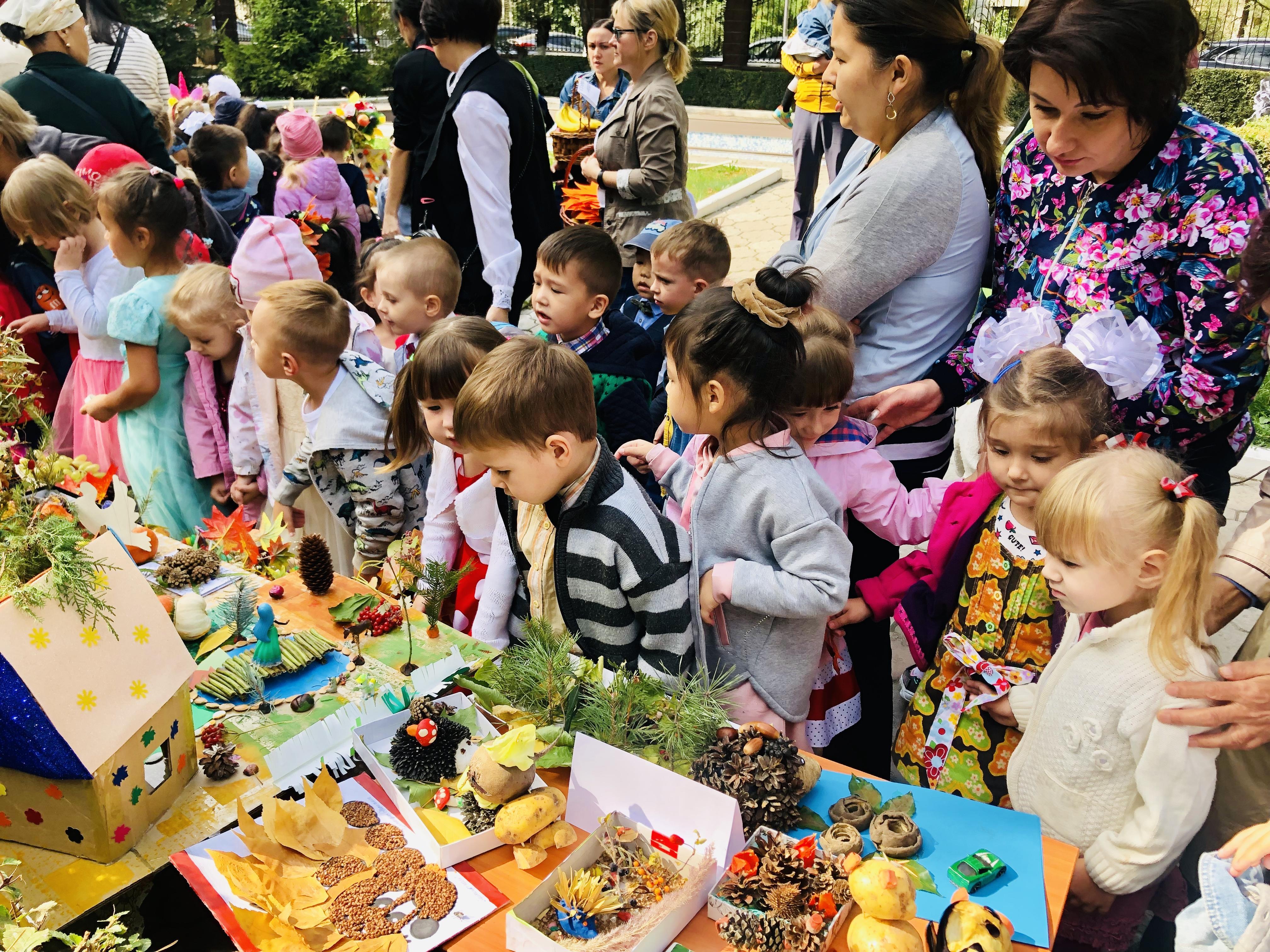 Работа родителей и детей , Поделки из овощей и фруктов