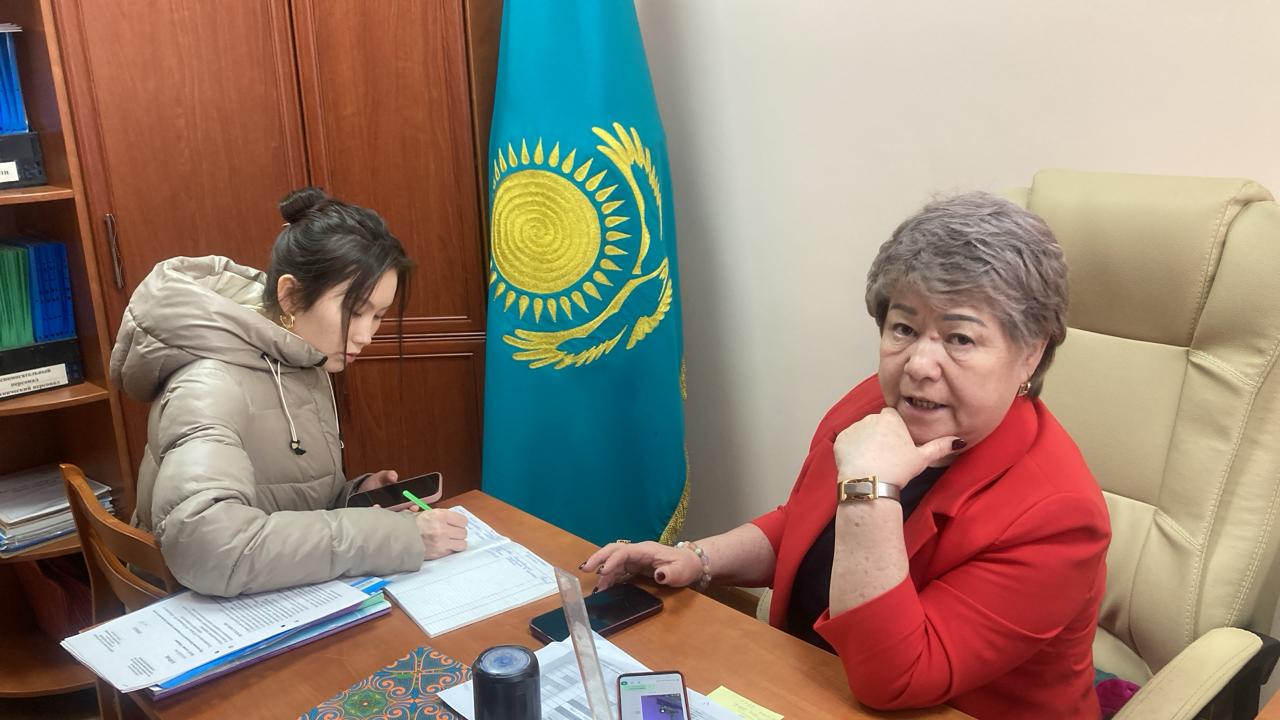 Баланы балабақшаға ауыстыру туралы ата-анаға кеңес беру
