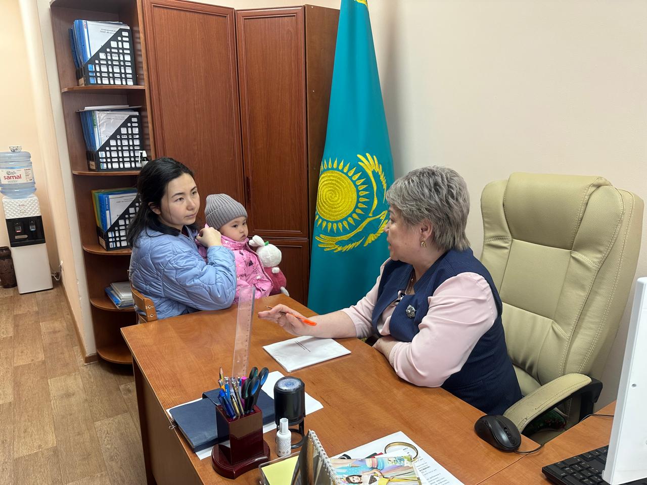 Баланы балабақшаға орналастыру тәртібімен таныстыру