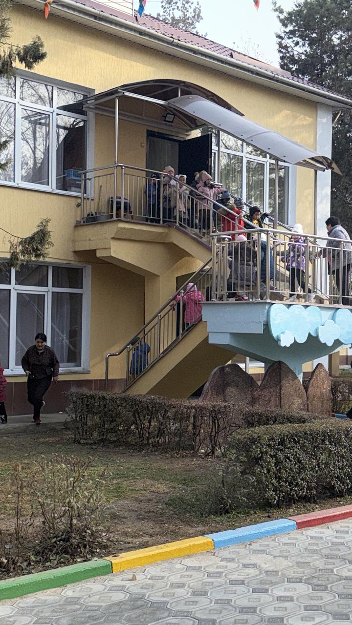 04.12.2025жылы Алматы қаласында орын алған жер сілкінісі кезінде балабақшада эвакуциялау  сәтті орындалды.